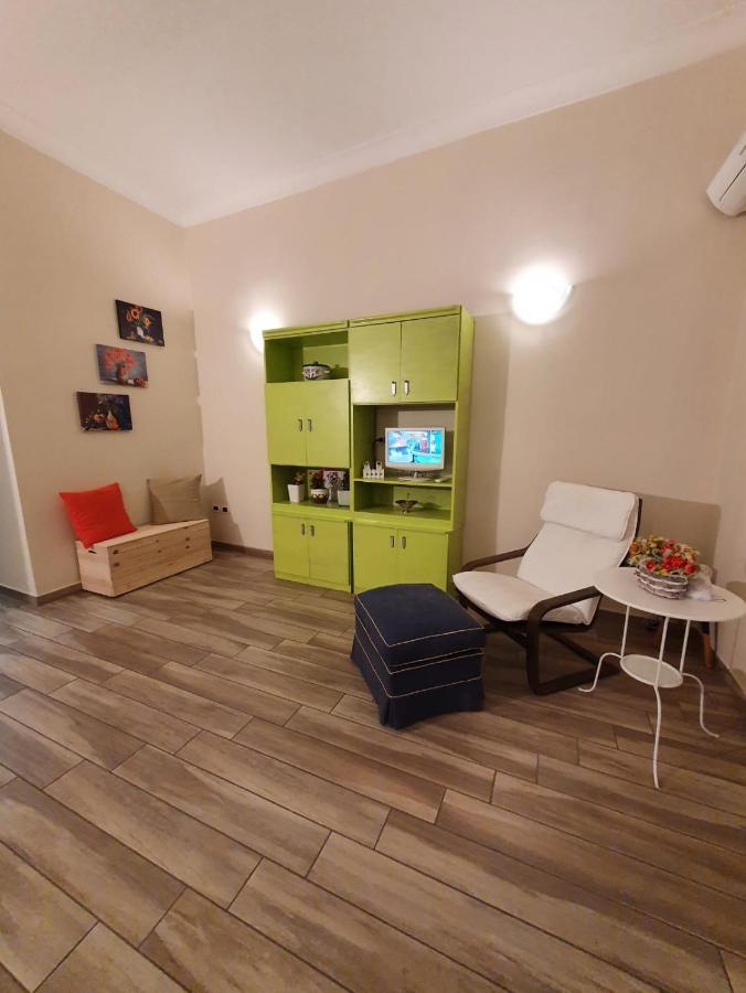 נאפולי Traversa Toledo, Intero Appartamento Al Plebiscito מראה חיצוני תמונה