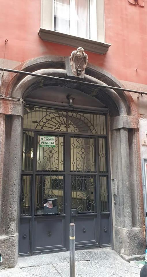 נאפולי Traversa Toledo, Intero Appartamento Al Plebiscito מראה חיצוני תמונה