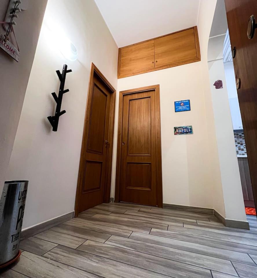 נאפולי Traversa Toledo, Intero Appartamento Al Plebiscito מראה חיצוני תמונה