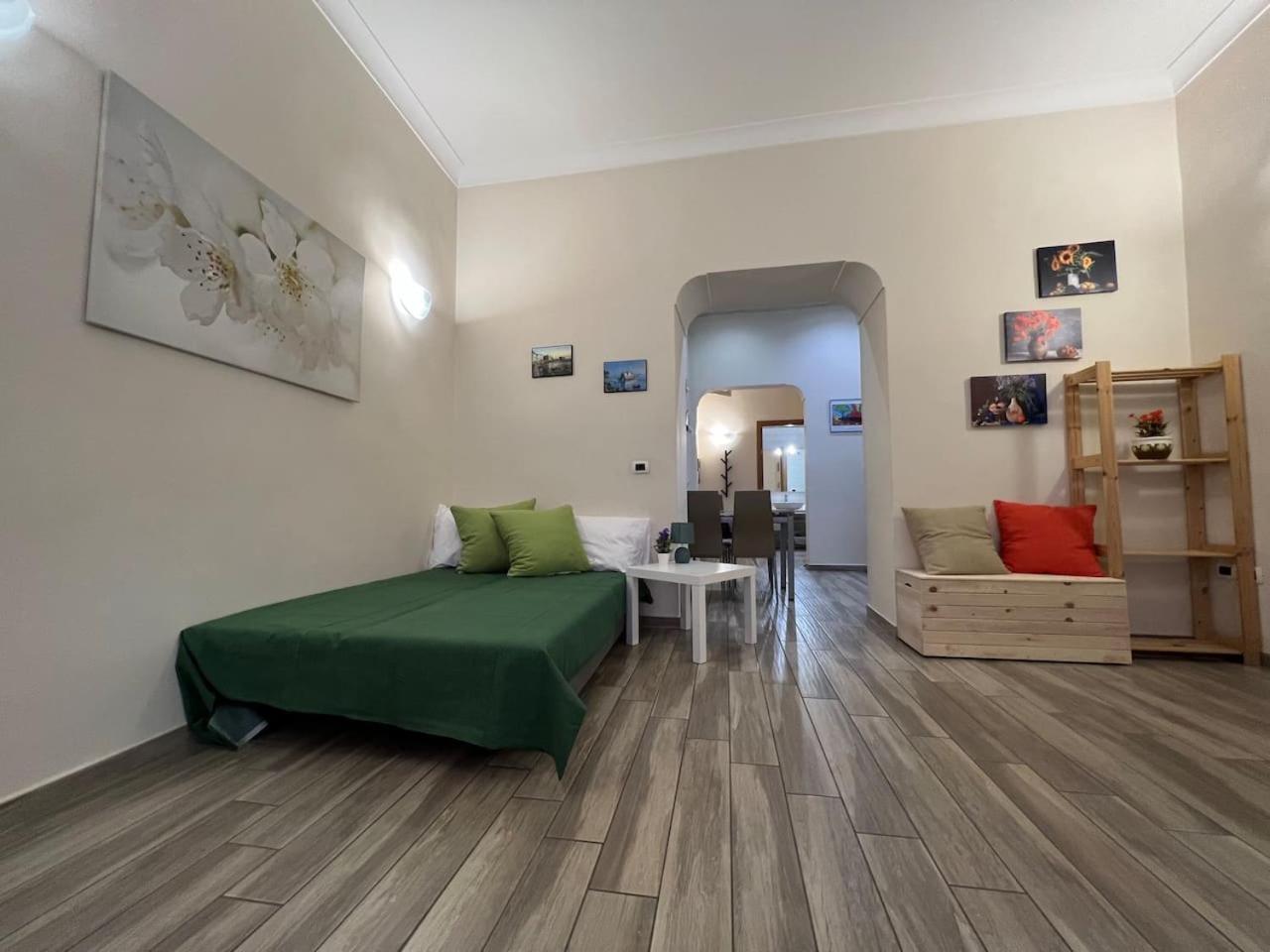 נאפולי Traversa Toledo, Intero Appartamento Al Plebiscito מראה חיצוני תמונה